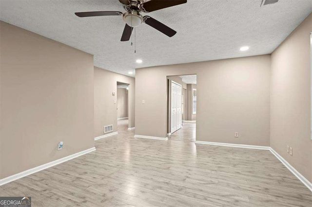 326 Farm Place Court NE, Woodstock, GA 30188