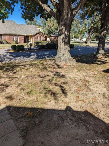 6272 Bell Gables ., Montgomery, AL 36117