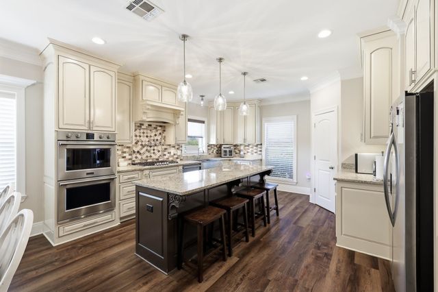 165 Goldsby Drive, Schriever, LA 70395