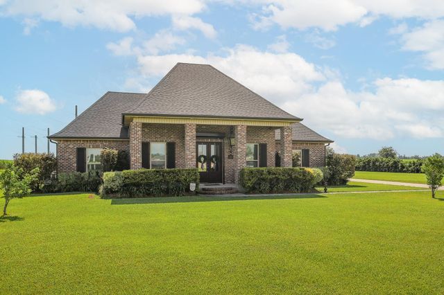 165 Goldsby Drive, Schriever, LA 70395