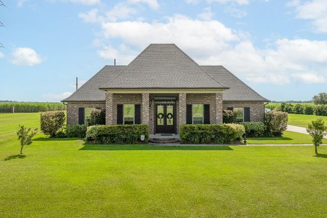 165 Goldsby Drive, Schriever, LA 70395