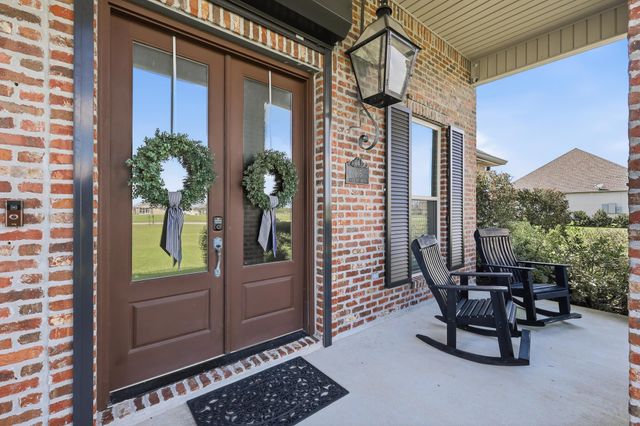 165 Goldsby Drive, Schriever, LA 70395