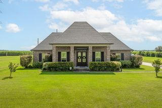 165 Goldsby Drive, Schriever, LA 70395
