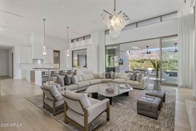 9830 E THOMPSON PEAK Parkway 912, Scottsdale, AZ 85255