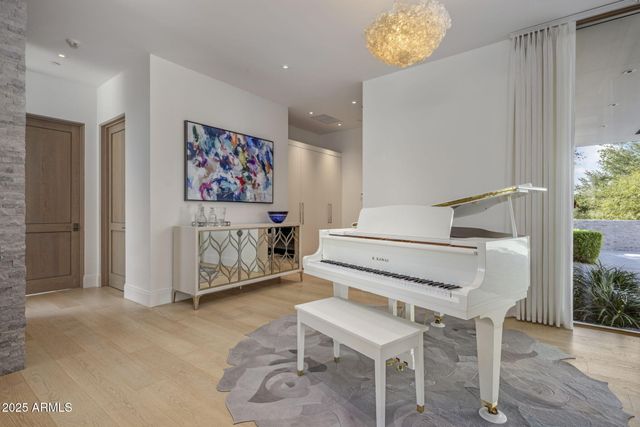 9830 E THOMPSON PEAK Parkway 912, Scottsdale, AZ 85255