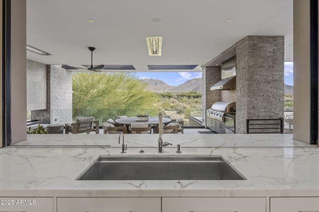 9830 E THOMPSON PEAK Parkway 912, Scottsdale, AZ 85255