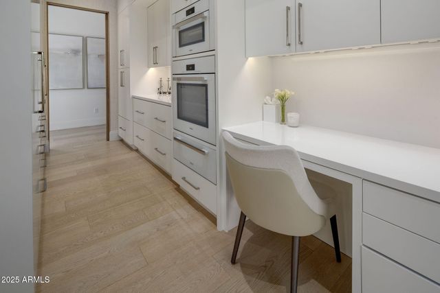 9830 E THOMPSON PEAK Parkway 912, Scottsdale, AZ 85255