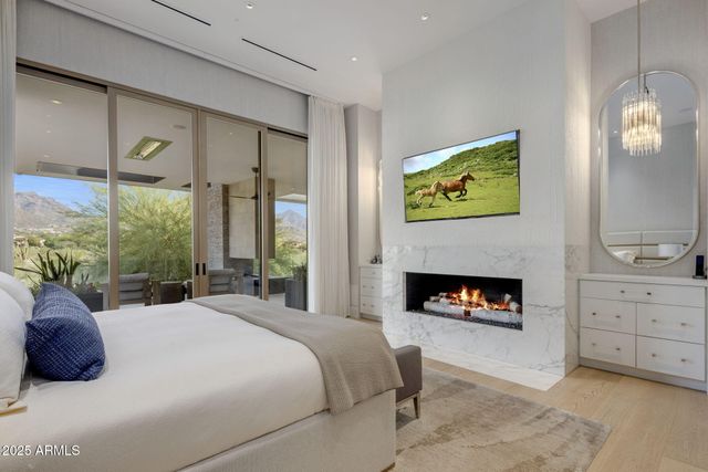 9830 E THOMPSON PEAK Parkway 912, Scottsdale, AZ 85255