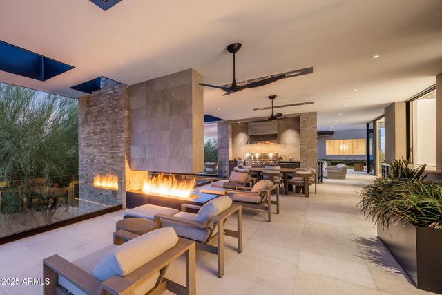 9830 E THOMPSON PEAK Parkway 912, Scottsdale, AZ 85255