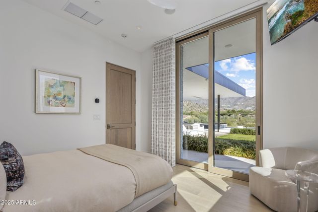 9830 E THOMPSON PEAK Parkway 912, Scottsdale, AZ 85255