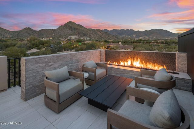 9830 E THOMPSON PEAK Parkway 912, Scottsdale, AZ 85255