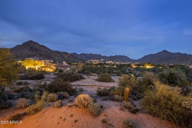 9830 E THOMPSON PEAK Parkway 912, Scottsdale, AZ 85255