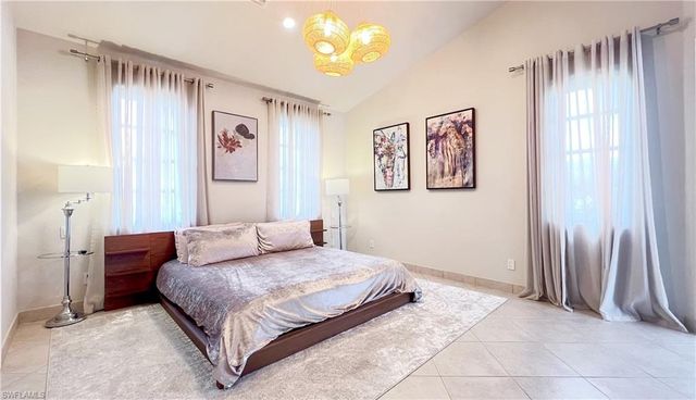 801 99th AVE N, Naples, FL 34108