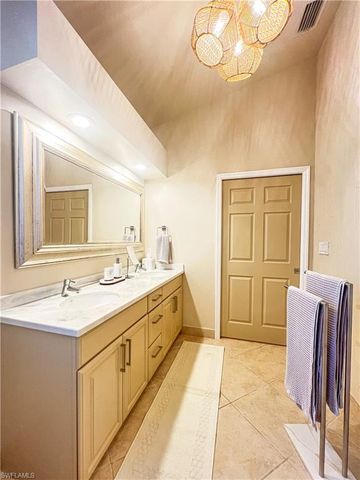 801 99th AVE N, Naples, FL 34108