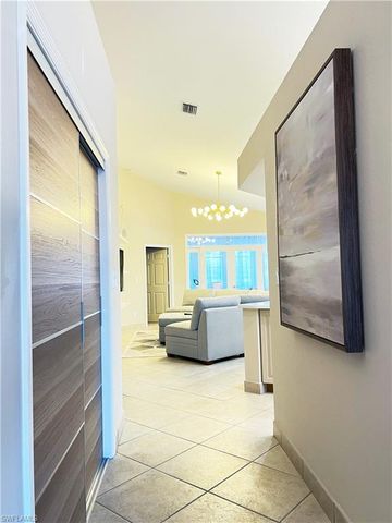 801 99th AVE N, Naples, FL 34108