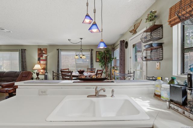 13223 HUNTSMAN RD, San Antonio, TX 78249