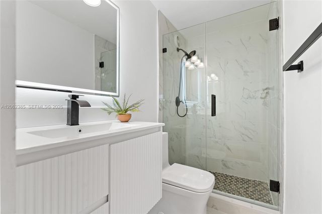 1880 S Treasure Drive 3D, North Bay Village, FL 33141
