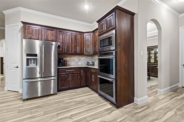 1004 Merion Drive, Fort Worth, TX 76028