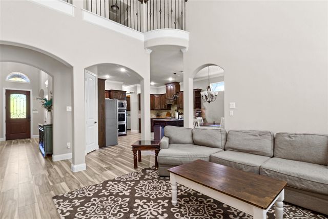 1004 Merion Drive, Fort Worth, TX 76028