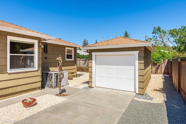 221 Sutter St, Auburn, CA 95603