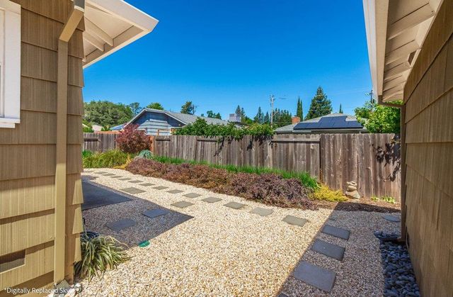 221 Sutter St, Auburn, CA 95603
