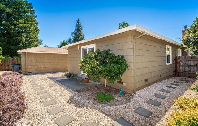 221 Sutter St, Auburn, CA 95603