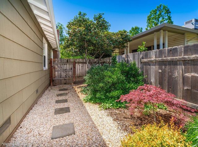 221 Sutter St, Auburn, CA 95603