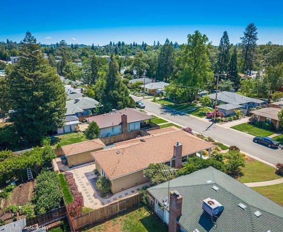221 Sutter St, Auburn, CA 95603