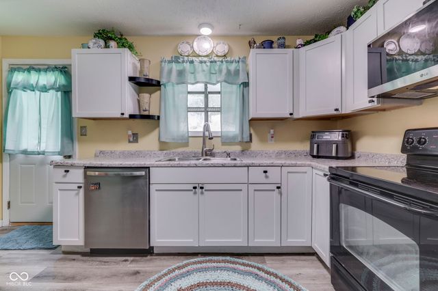 960 W Stop 11 Road, Indianapolis, IN 46217