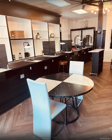 3182 E Tremont Avenue, Bronx, NY 10461