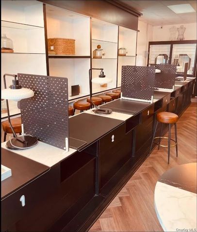 3182 E Tremont Avenue, Bronx, NY 10461