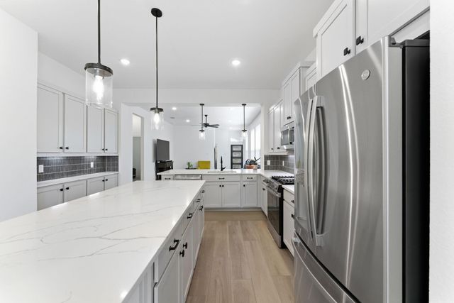 2318 Forest Flower, Tomball, TX 77375