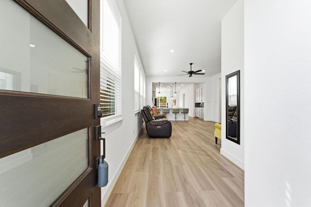 2318 Forest Flower, Tomball, TX 77375