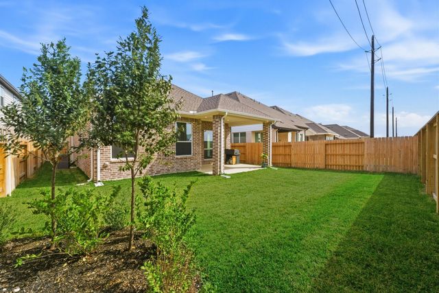 2318 Forest Flower, Tomball, TX 77375