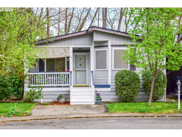 1055 N 5TH St 74, Jacksonville, OR 97530