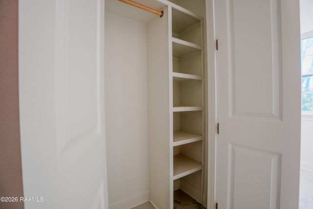 221 Alpine Drive, Lafayette, LA 70506