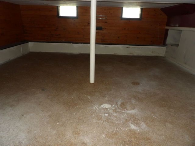 230 N Vine St, New Castle, PA 16101