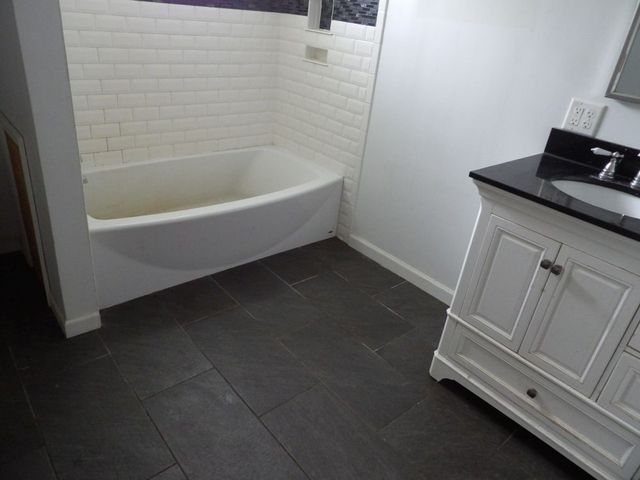 230 N Vine St, New Castle, PA 16101