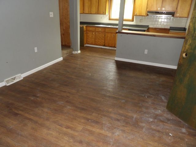 230 N Vine St, New Castle, PA 16101