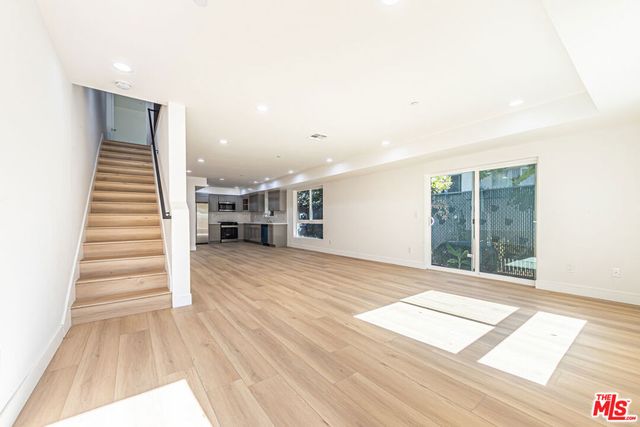 5436 Romaine Street, Los Angeles, CA 90038