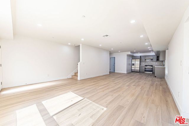 5436 Romaine Street, Los Angeles, CA 90038