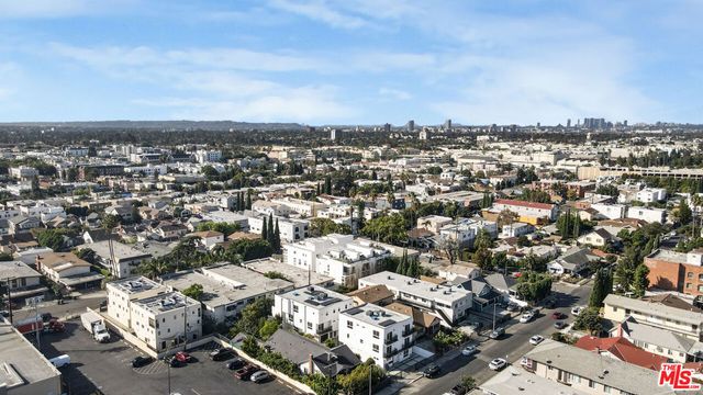 5436 Romaine Street, Los Angeles, CA 90038