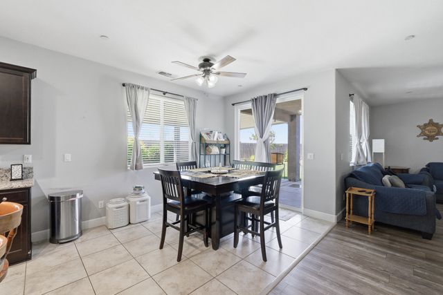 1695 Fantail Street, Tulare, CA 93274