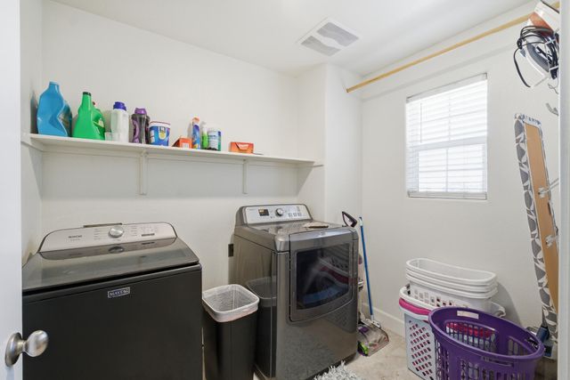 1695 Fantail Street, Tulare, CA 93274