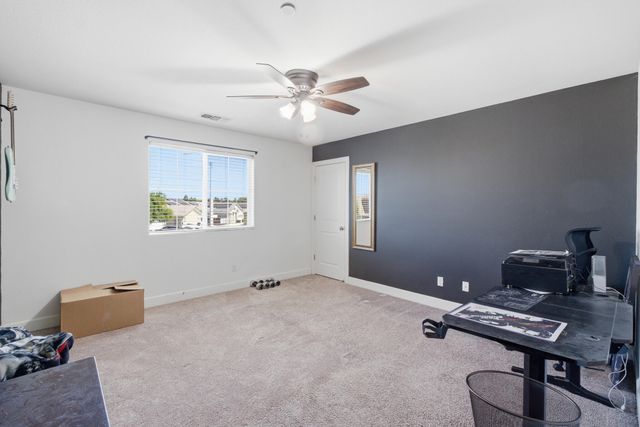 1695 Fantail Street, Tulare, CA 93274