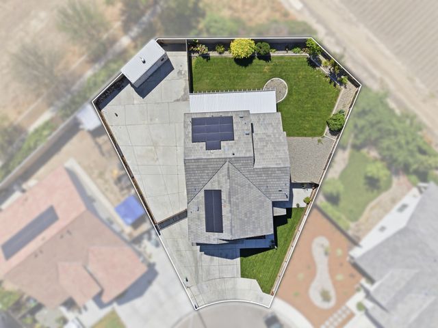 1695 Fantail Street, Tulare, CA 93274