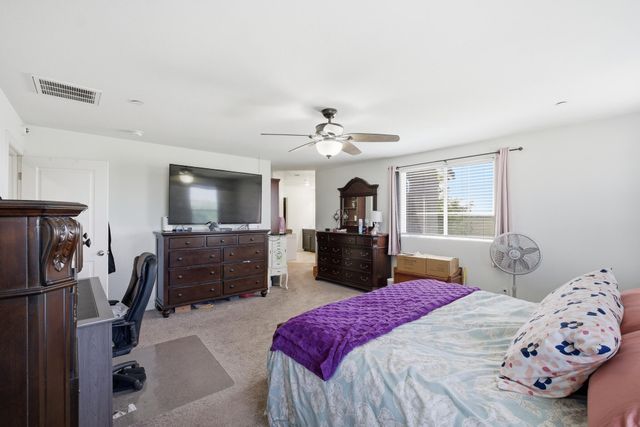 1695 Fantail Street, Tulare, CA 93274