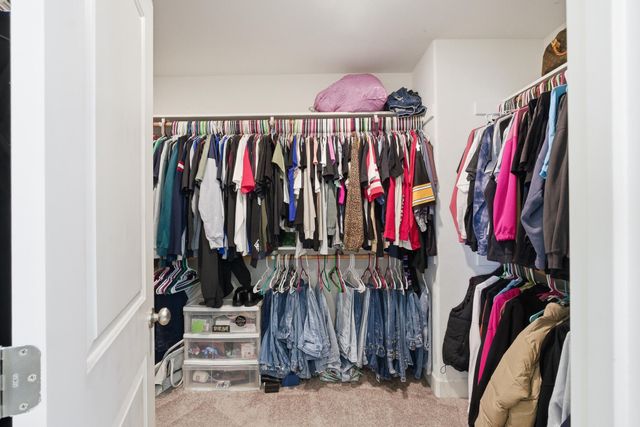 1695 Fantail Street, Tulare, CA 93274