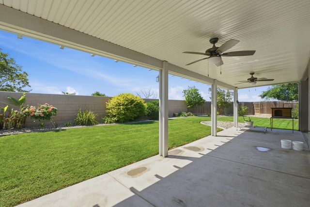 1695 Fantail Street, Tulare, CA 93274