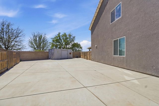 1695 Fantail Street, Tulare, CA 93274